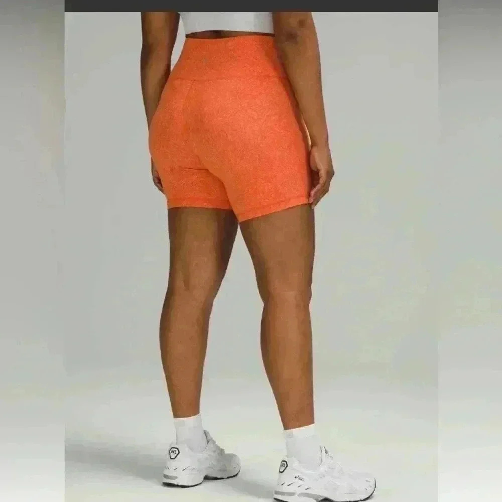 Lululemon Wunder Train High-Rise Short 6"
Crunch Warm Coral size 4